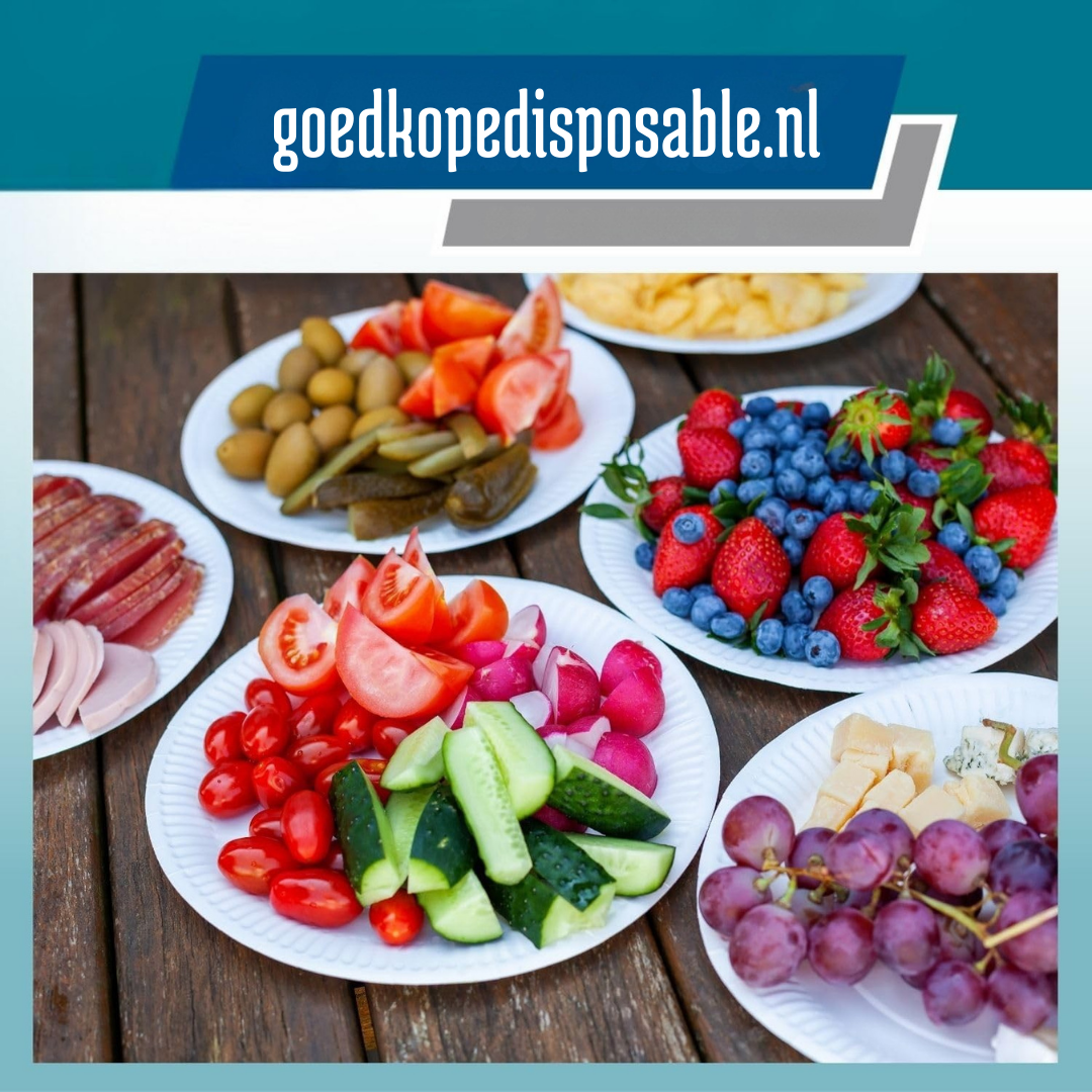 Cardboard Plates 23 cm - 100 pieces